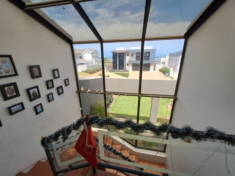 6 Bedroom Property for Sale in Greenways Golf Estate Western Cape